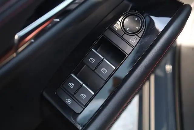 2024 Mazda Mazda3 2.5 S Carbon Edition