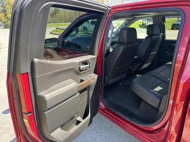 2020 Chevrolet Silverado 1500 4WD Crew Cab Short Bed RST