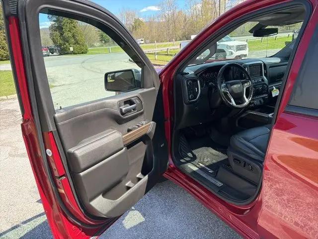 2020 Chevrolet Silverado 1500 4WD Crew Cab Short Bed RST