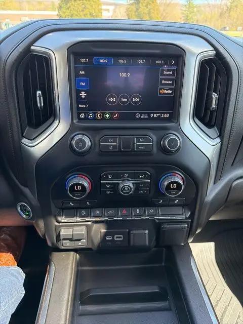 2020 Chevrolet Silverado 1500 4WD Crew Cab Short Bed RST