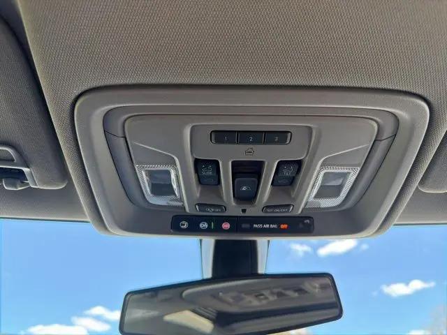 2020 Chevrolet Silverado 1500 4WD Crew Cab Short Bed RST