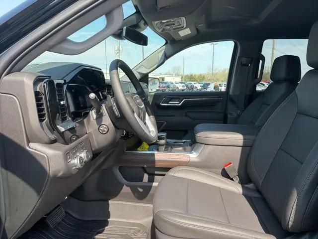 2026 GMC Sierra 1500 Crew Cab, Short Bed, SLT, 4WD