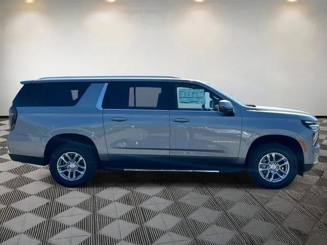 2026 Chevrolet Suburban LT, 4WD