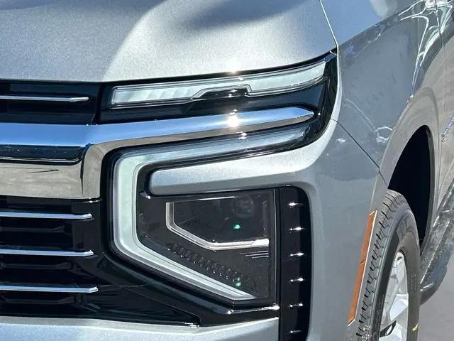 2026 Chevrolet Suburban LT, 4WD