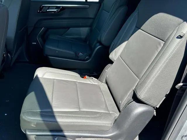 2026 Chevrolet Suburban LT, 4WD