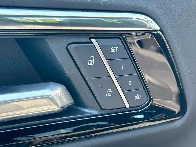 2026 Chevrolet Suburban LT, 4WD