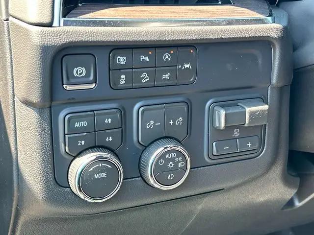 2026 Chevrolet Suburban LT, 4WD