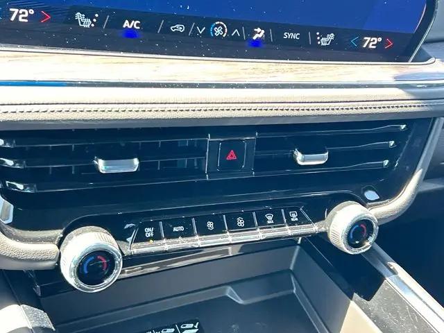 2026 Chevrolet Suburban LT, 4WD