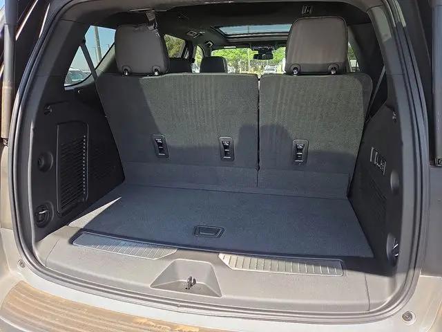 2026 Chevrolet Tahoe 4WD Premier