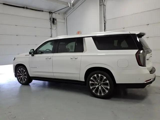 2025 Chevrolet Suburban 4WD High Country