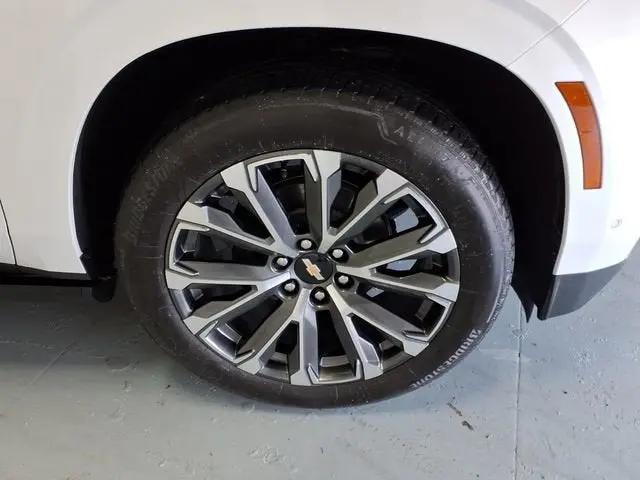 2025 Chevrolet Suburban 4WD High Country
