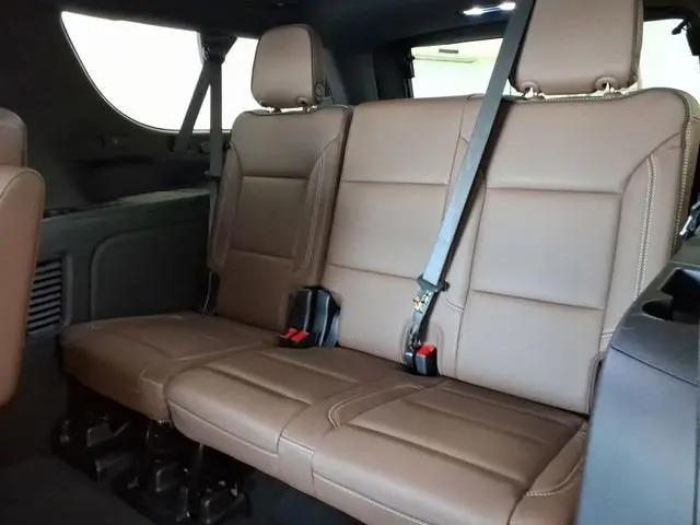 2025 Chevrolet Suburban 4WD High Country