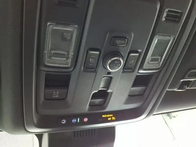 2025 Chevrolet Suburban 4WD High Country