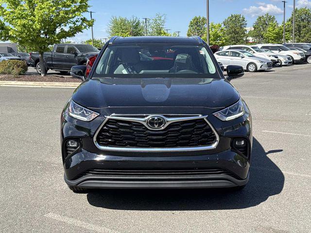 2026 Toyota Highlander Limited - Photo 6