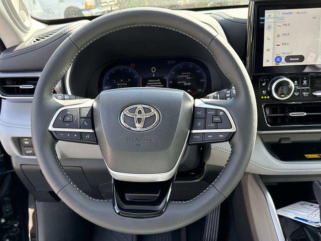 2026 Toyota Highlander Limited - Photo 19
