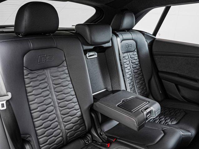 2026 Audi RS Q8 performance quattro tiptronic