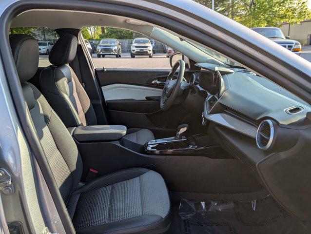2024 Chevrolet Trax FWD LT