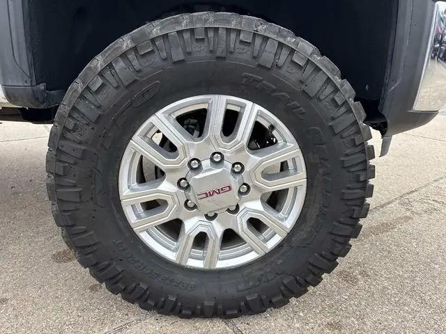 2024 GMC Sierra 2500HD 4WD Crew Cab Standard Bed SLT