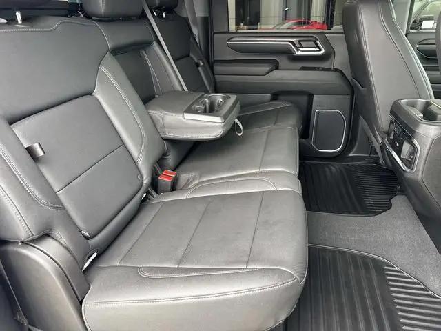 2024 GMC Sierra 2500HD 4WD Crew Cab Standard Bed SLT