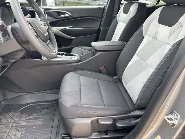 2026 Chevrolet Trax FWD LS