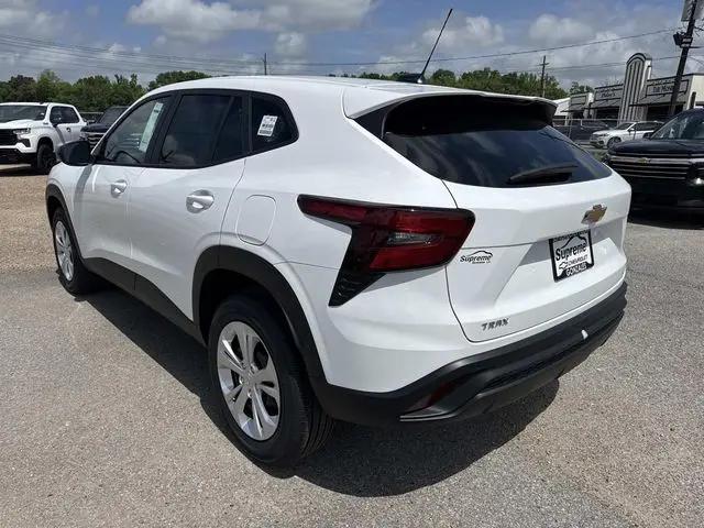 2026 Chevrolet Trax FWD LS