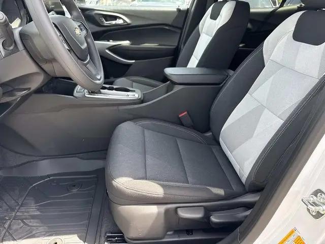 2026 Chevrolet Trax FWD LS
