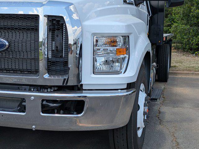 2027 Ford F-750 Base