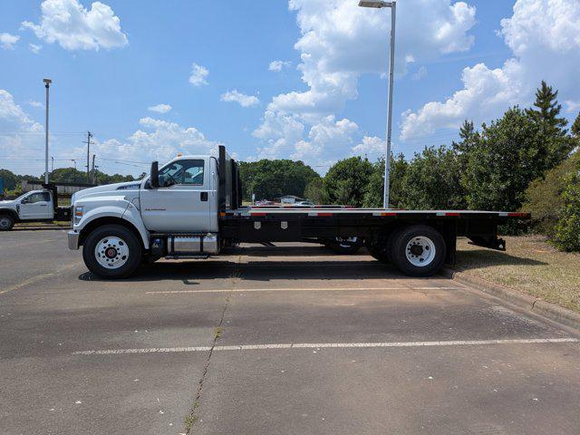 2027 Ford F-750 Base