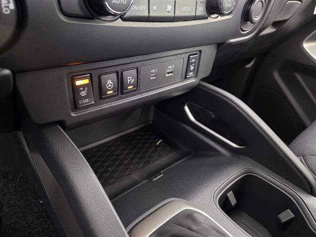 2026 Nissan Frontier Crew Cab Long Bed SV 4x4