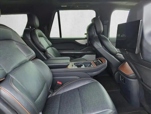 2025 Lincoln Navigator Black Label L