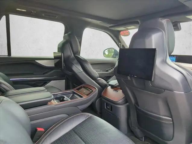 2025 Lincoln Navigator Black Label L