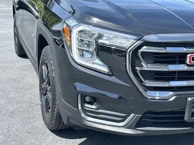 2023 GMC Terrain AWD AT4