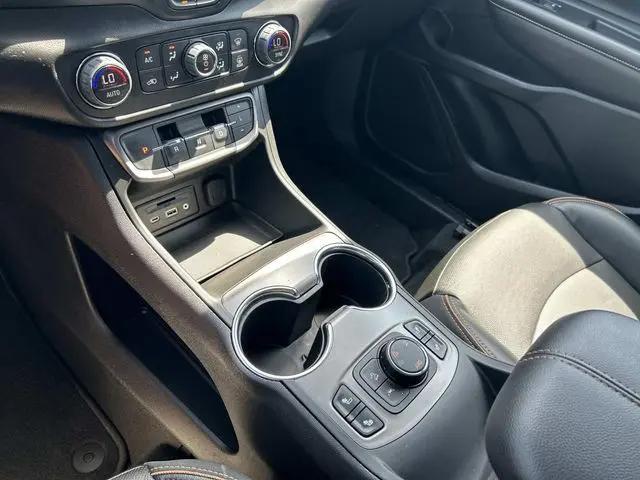 2023 GMC Terrain AWD AT4