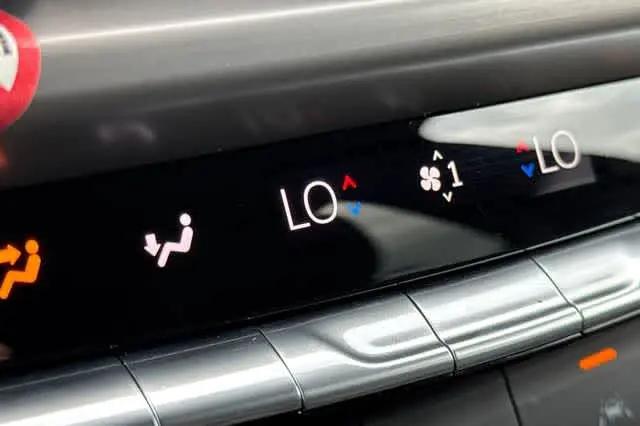 2024 Cadillac XT4 AWD Premium Luxury