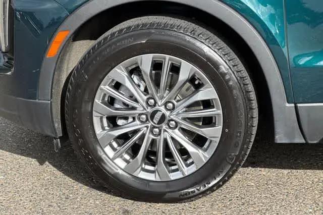 2024 Cadillac XT4 AWD Premium Luxury