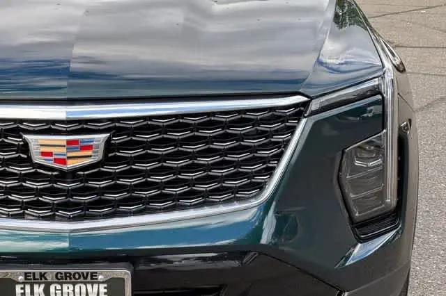 2024 Cadillac XT4 AWD Premium Luxury