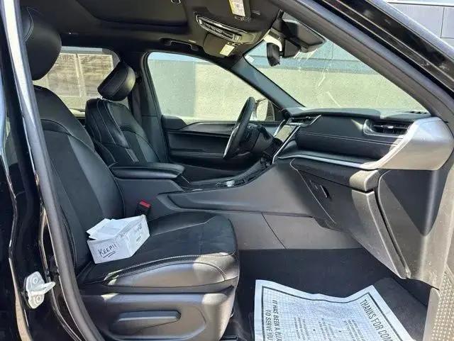 2024 Jeep Grand Cherokee L Altitude X 4x4