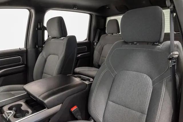 2022 Ram 1500 Big Horn Crew Cab 4x4 5'7" Box