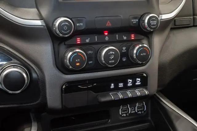 2022 Ram 1500 Big Horn Crew Cab 4x4 5'7" Box