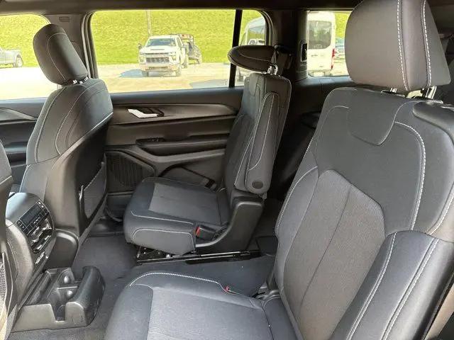 2026 Jeep Grand Cherokee L Altitude 4x4