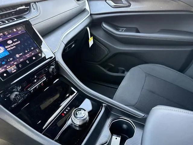 2026 Jeep Grand Cherokee L Altitude 4x4