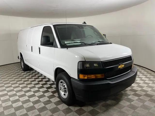 2026 Chevrolet Express Cargo Van 2500 Regular Wheelbase, WT, RWD