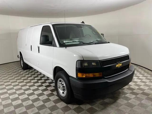 2026 Chevrolet Express Cargo Van 2500 Regular Wheelbase, WT, RWD