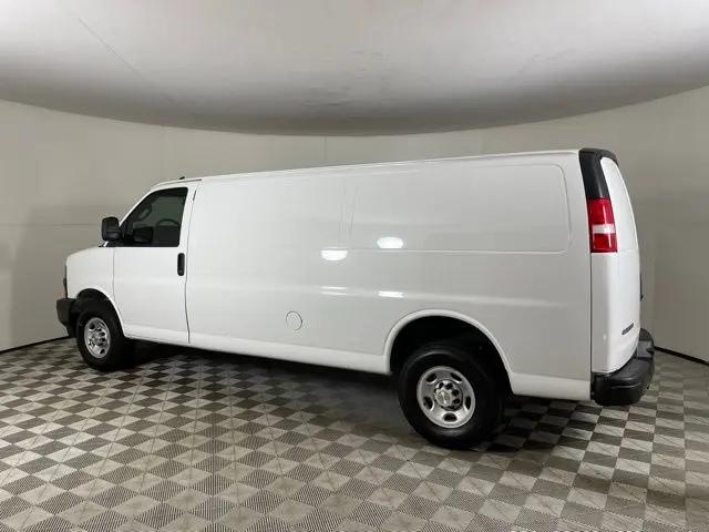 2026 Chevrolet Express Cargo Van 2500 Regular Wheelbase, WT, RWD