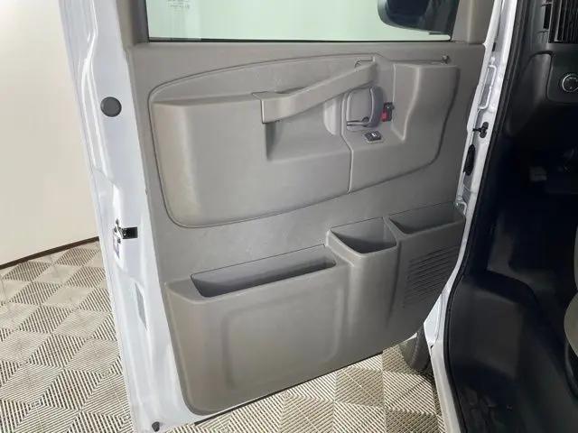 2026 Chevrolet Express Cargo Van 2500 Regular Wheelbase, WT, RWD