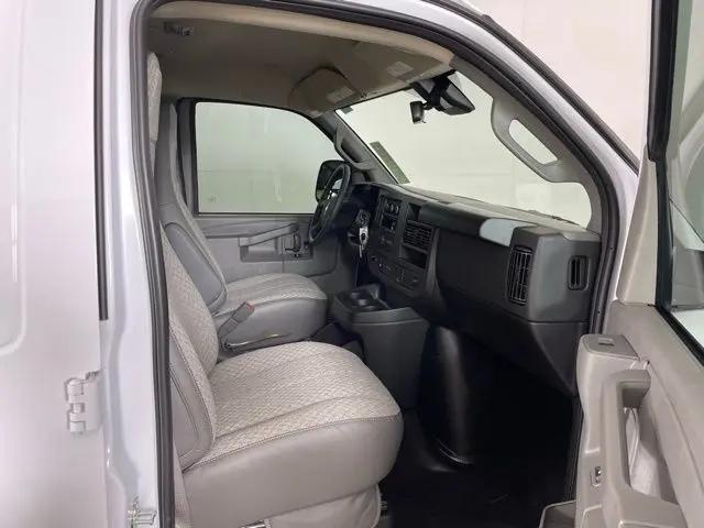 2026 Chevrolet Express Cargo Van 2500 Regular Wheelbase, WT, RWD