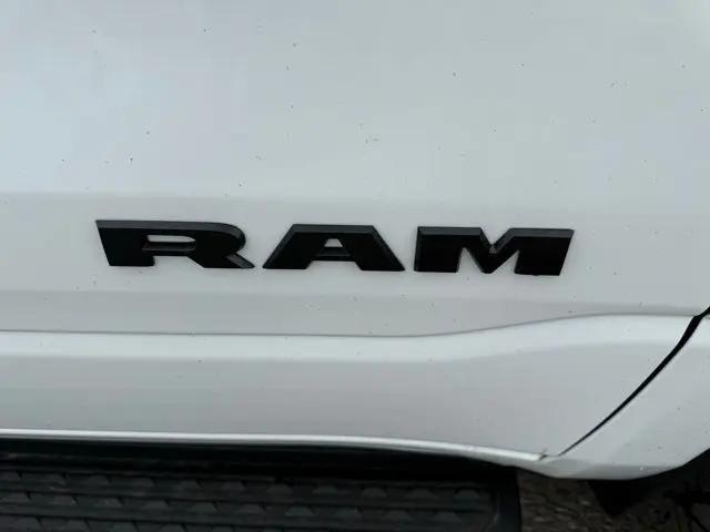 2026 Ram 1500 Warlock Crew Cab 4x4 5'7" Box