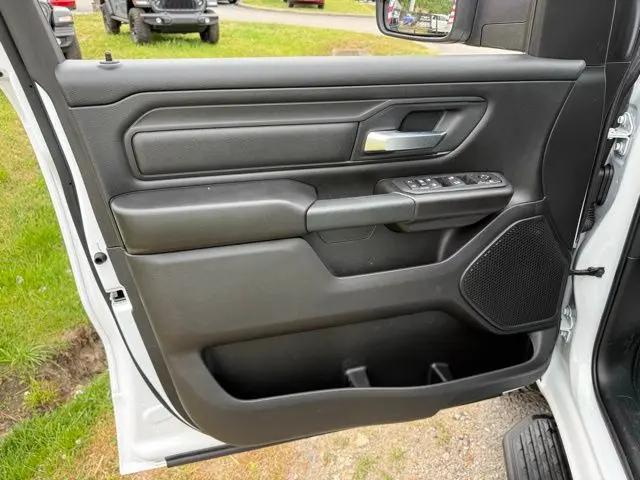 2026 Ram 1500 Warlock Crew Cab 4x4 5'7" Box