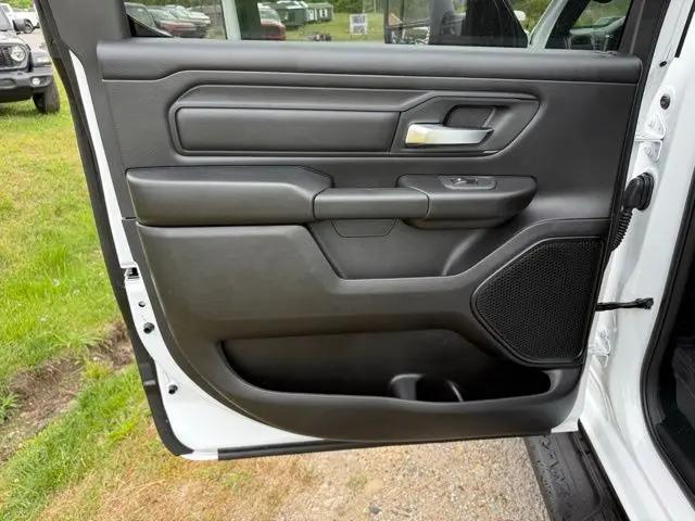 2026 Ram 1500 Warlock Crew Cab 4x4 5'7" Box