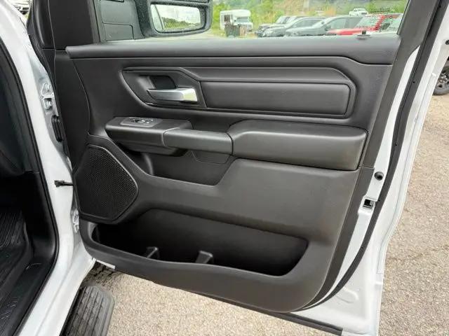 2026 Ram 1500 Warlock Crew Cab 4x4 5'7" Box